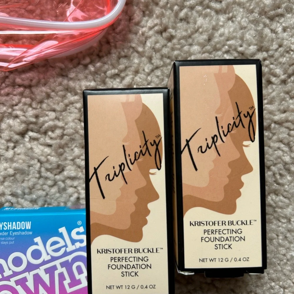 Almay goddess glosses